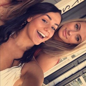 Meet your Posher, Izzy